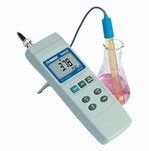 Digital pH Meter & pH Calibration Solutions